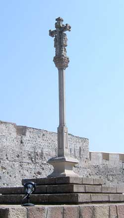 Cruceiro de la Plaza de Santiago